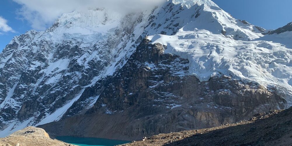 beautiful views of snowy mountains and lakes on the salkantay trek 7 days