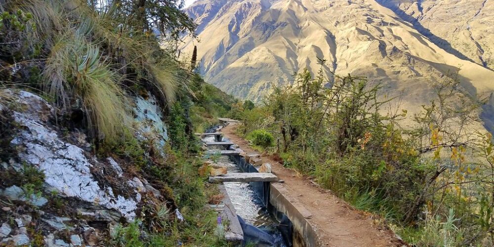 Our first day and we found this beautiful landscape, without a doubt, the Salkantay 7-day trek has a lot to offer.