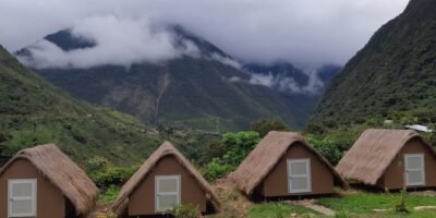 Camp on the salkantay route 5 days chaullay place