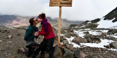 On the Ausangate trek we will enjoy beautiful views with landscapes and alpacas.