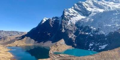 Beautiful views of the pucacocha lake continuing with the Ausangate hike