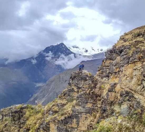 surprising view of snowy mountains and landscapes that the Choquequirao trail 8 days offers us