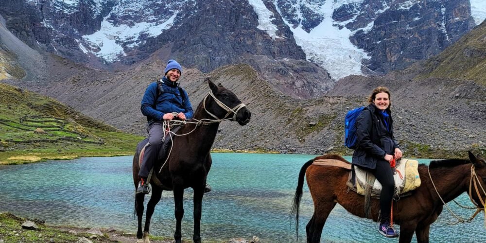 Horseback Riding to 7 Lakes