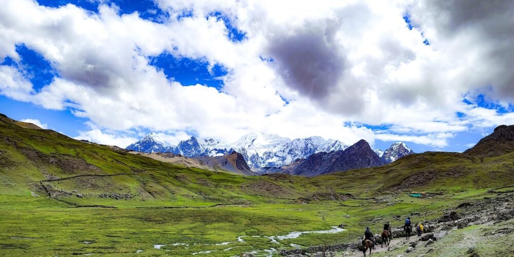 Horseback Riding to 7lakes of Ausangate