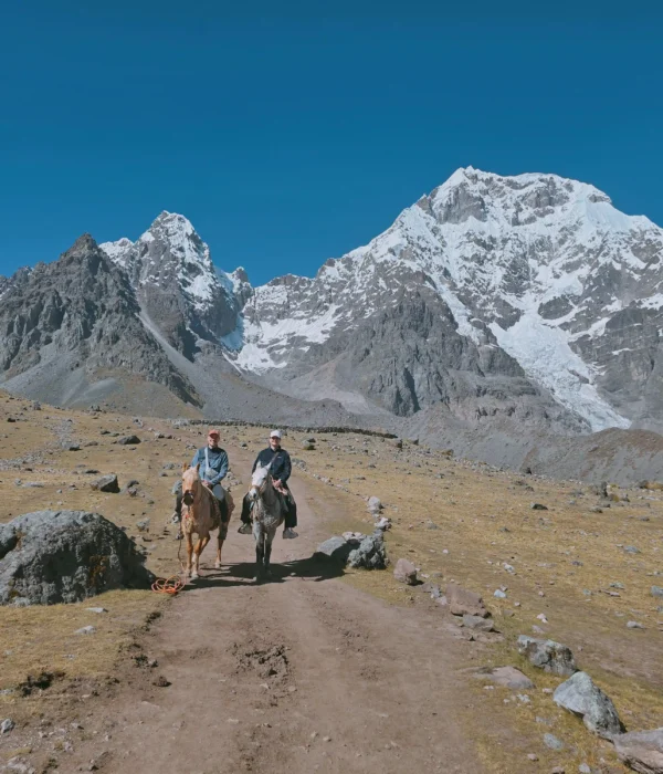 Horseback Riding to Upis Lake and 7 Lakes of Ausangate 1 Day
