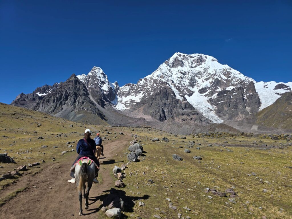 From Pacchanta to the 7 Lagoons (on foot or horseback)