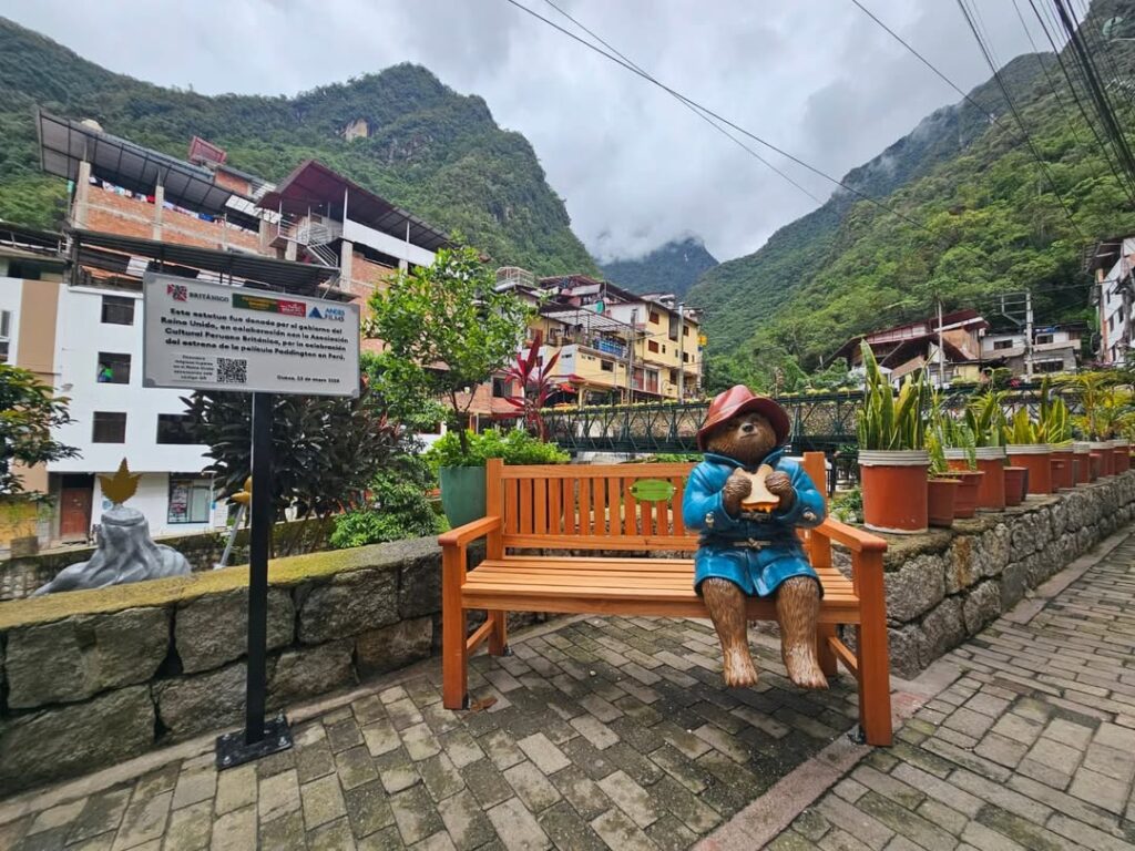 Paddington in Machu Picchu Pueblo