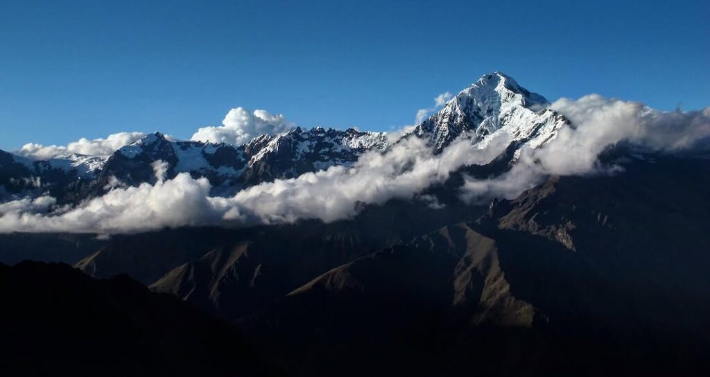 Apus: The Sacred Mountains of Peru 18 Apu La Veronica