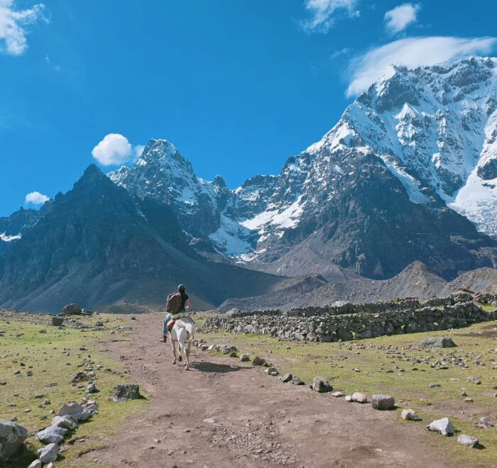 Horseback Riding in Ausangate and 7 Lakes Group Tour – 1 Day