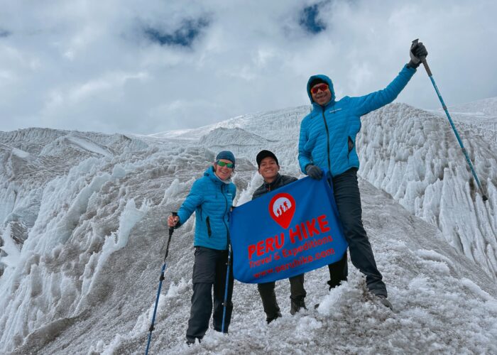Quelccaya Glacier and Suyuparina Hike – 1 Day