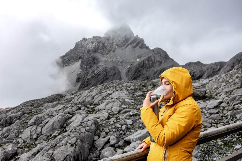 Machu Picchu Altitude: Essential Guide 3 Tourist suffering from altitude sickness