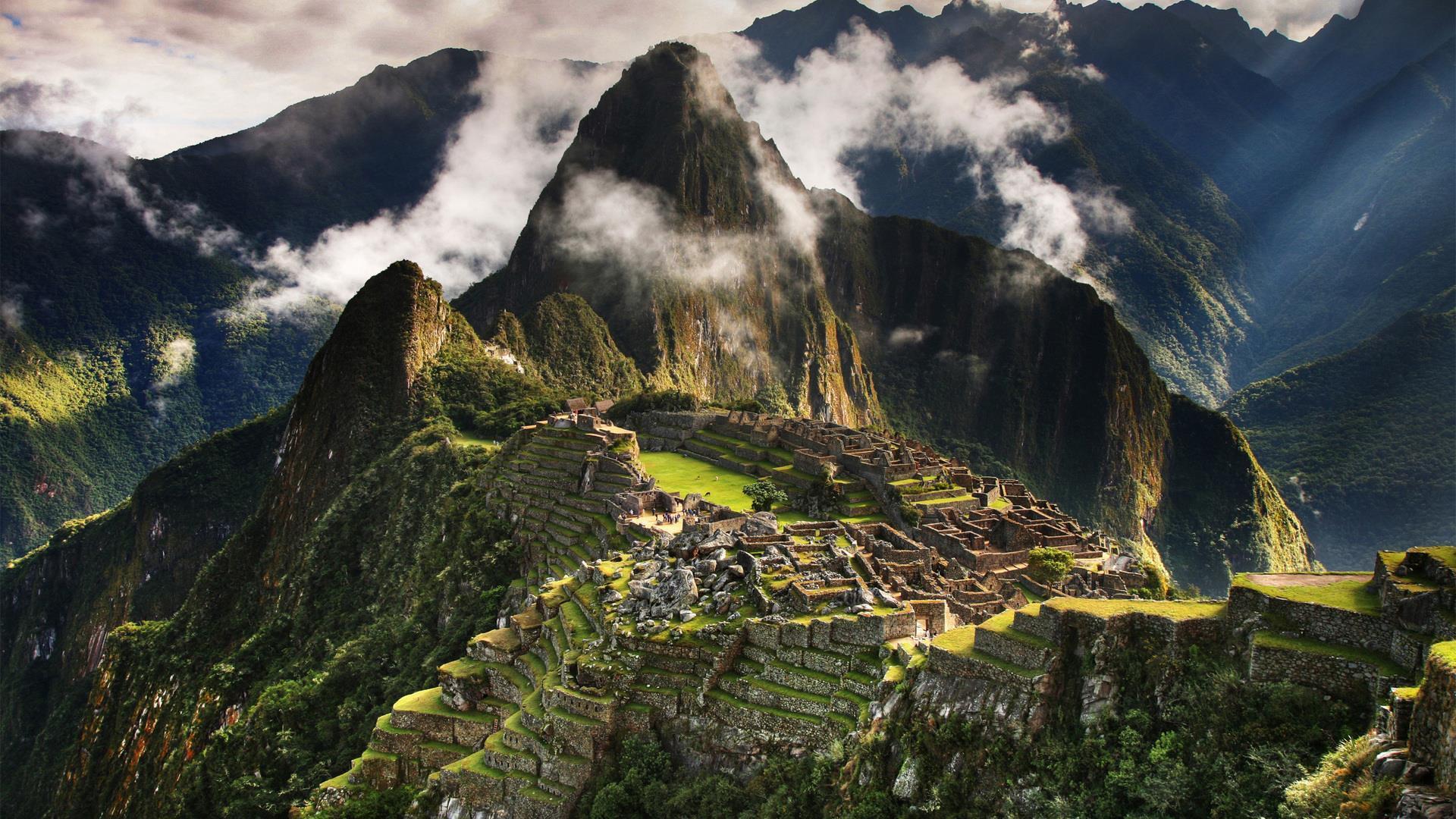Huayna Picchu Mountain: Everything You Need to Know 1 Machu Picchu