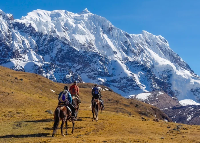 Ausangate Horseback Riding to Rainbow Mountain 2 Days