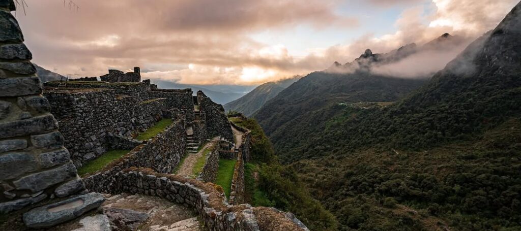 4-Day Inca Trail to Machu Picchu: Complete Classic Trek Guide 1 4-Day Inca Trail to Machu Picchu Complete Classic Trek Guide